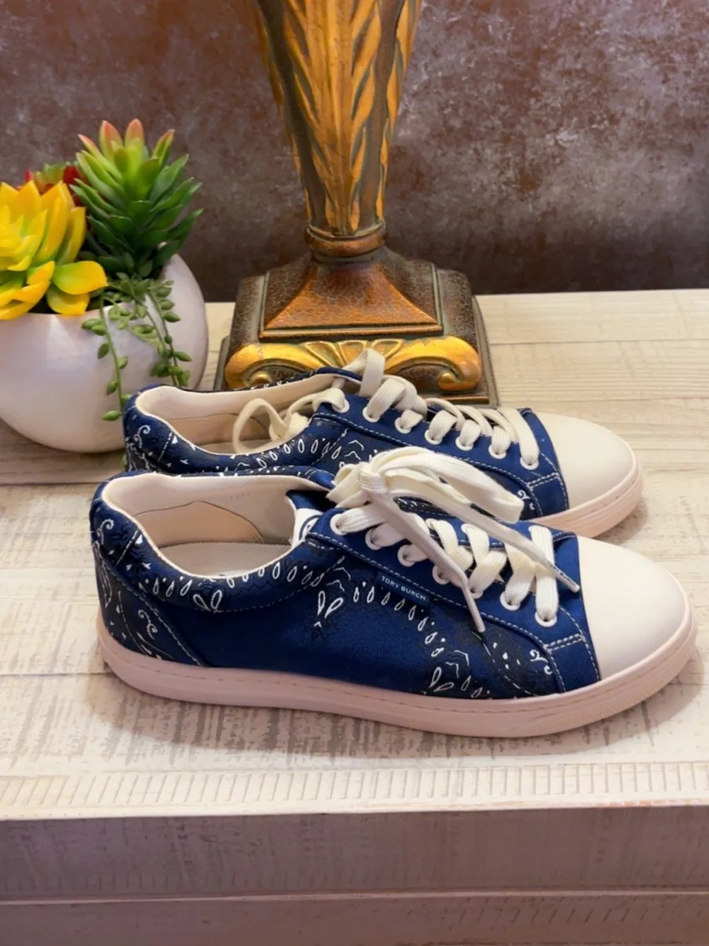 NWOT ~ Tory Burch Navy Blue Floral Bandana Sneakers ~ Size 8.5